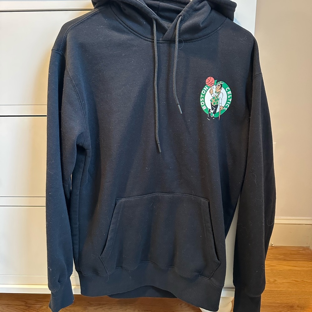Boston Celtics Hoodie for Ultimate Team Spirit & Comfort